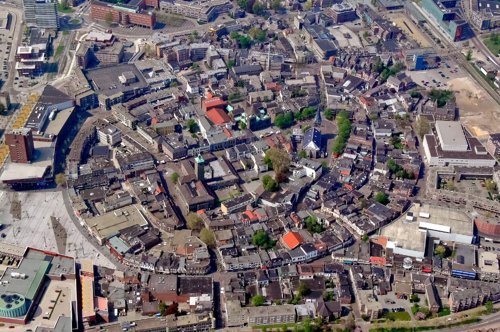 Luchtfoto Enschede (foto Wikipedia)