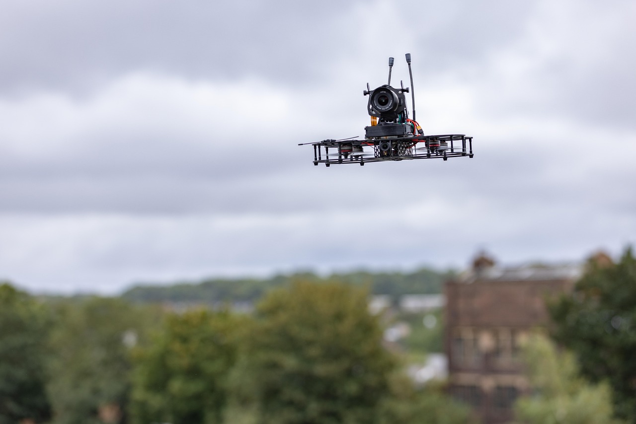 Drone met camera in de lucht