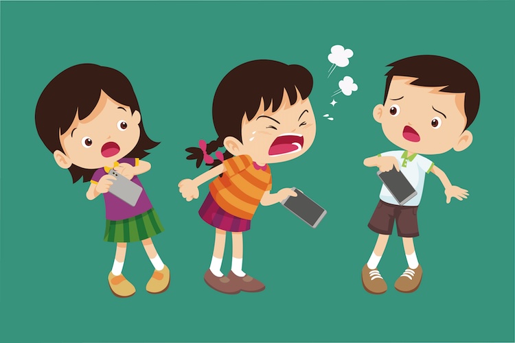 3 kinderen met smartphones die ergens boos over zijn