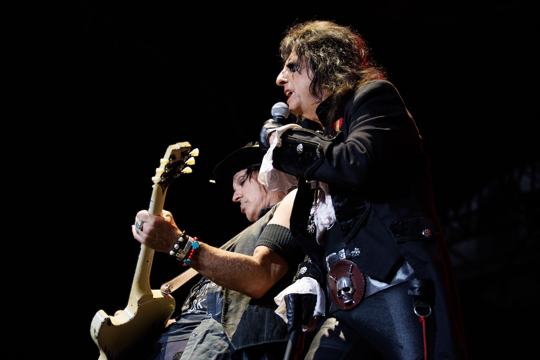 Alice Cooper tijdens een optreden